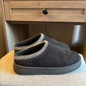 Black Cozy Slip-On Indoor/Outdoor Shoes